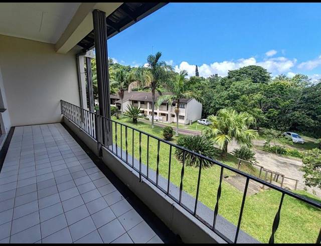 2 BEDROOM APARTMENT FOR SALE IN RENNIES BEACH